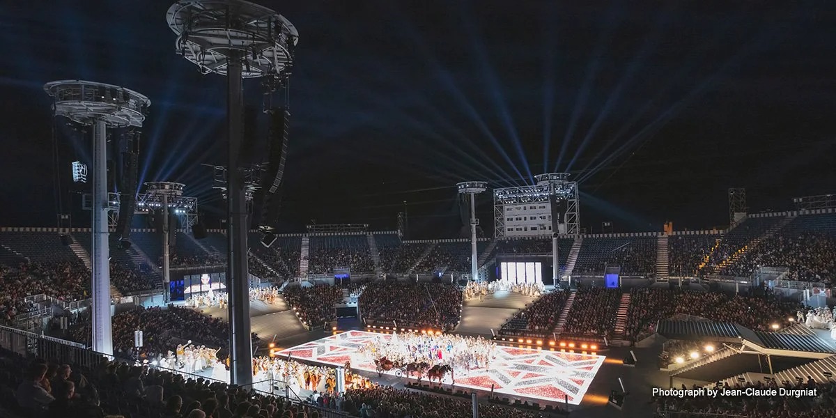 葡萄酒、无线和歌曲：11套狗万数字混音系统确保“一代人一次”的瑞士奇观让人沉醉